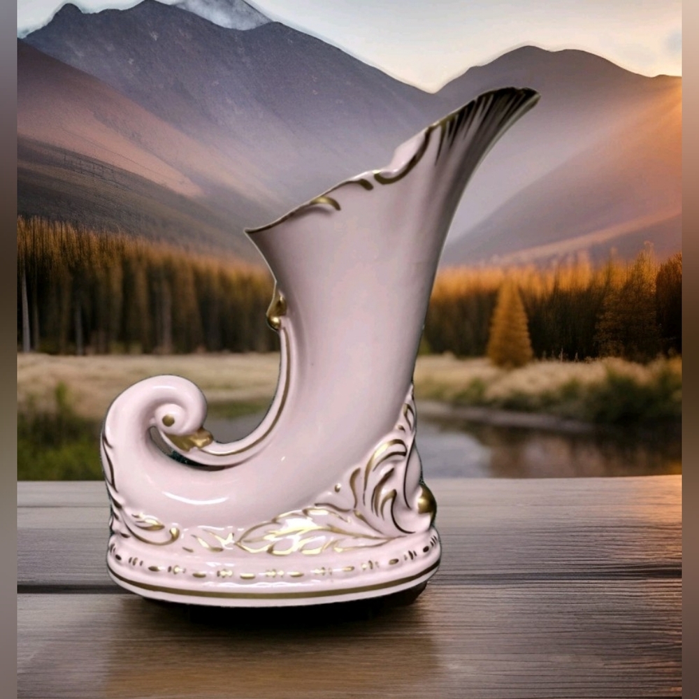 Vintage Porcelain Victorian Duck Head Cornucopia Vase Pink W/ Gold Detail #9559